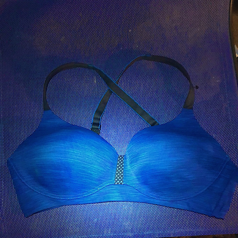 **LIKE NEW** Blue Maidenform Bra Size 38B w/ detachable back straps
